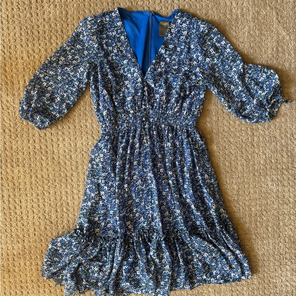 Taylor Blue Floral V-Neck Dress
